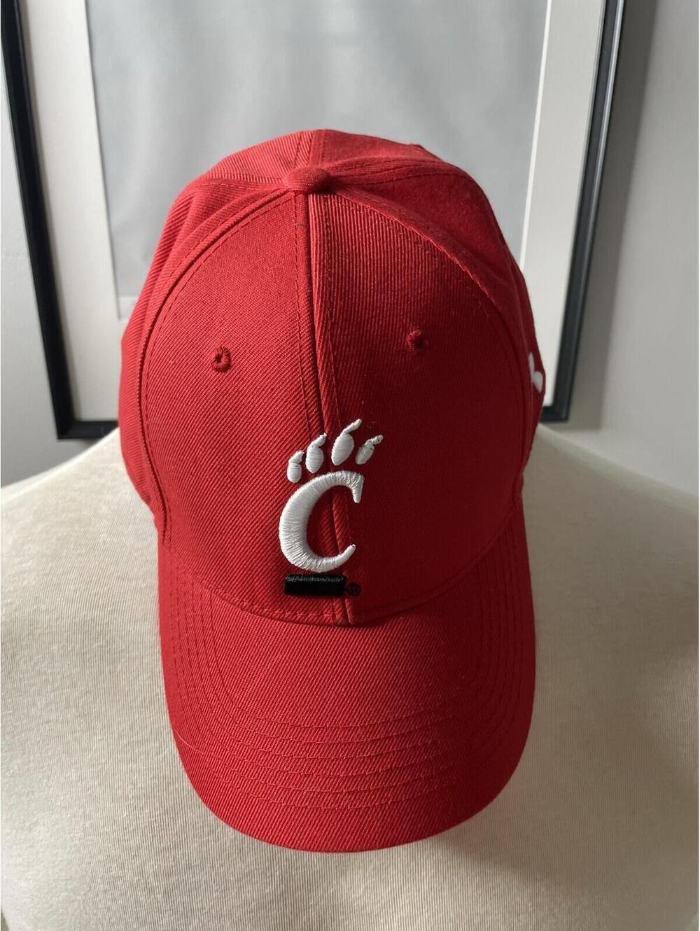 Cincinnati Bearcats Hat Adult Adjustable Red Under Armour NCAA Sportswear